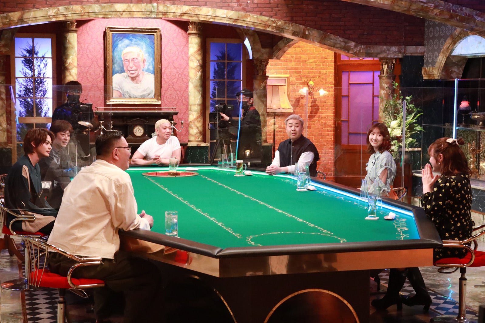 （左手前から時計回りに）長谷川忍、神尾楓珠、後藤輝基、松本人志、岩尾望、柏木由紀、村重杏奈（C）フジテレビ