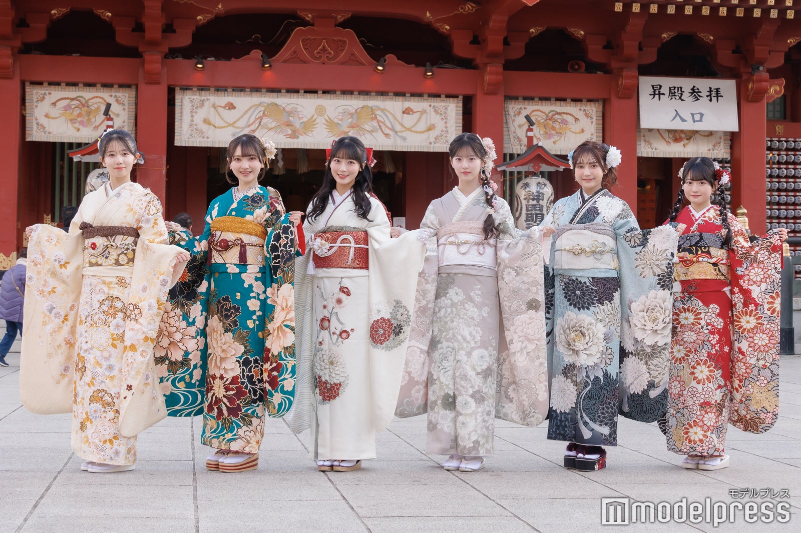 正鋳真優、山崎空、佐藤綺星、八木愛月、鈴木くるみ、布袋百椛（C）モデルプレス