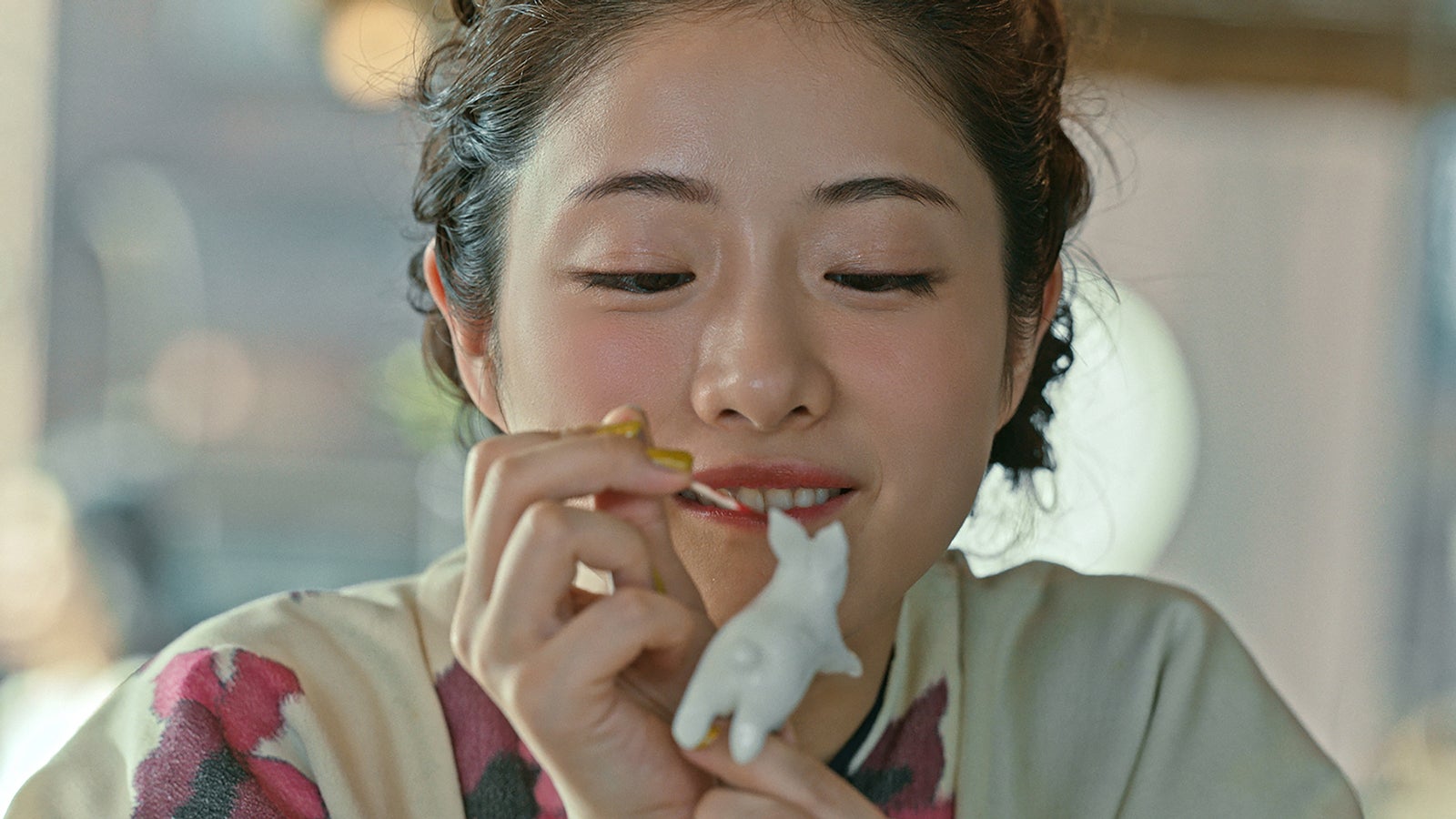 石原さとみ／新CM「浅草_遊びが生まれ続ける」篇より（提供写真）