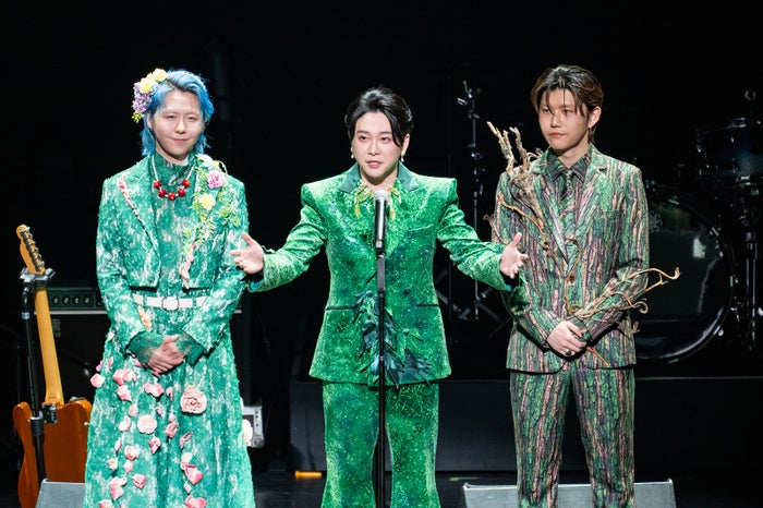 Mrs. GREEN APPLE（撮影：田中聖太郎写真事務所）