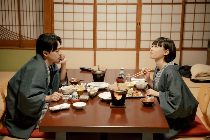 成田凌、杉咲花「冬のなんかさ、春のなんかね」第8話(C)日本テレビ