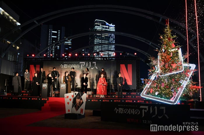 クリスマスツリー点灯の瞬間(C)モデルプレス