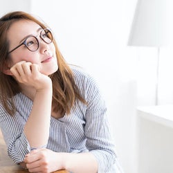 なぜかモテる地味女子の秘密 密かにモテ続ける理由とは モデルプレス