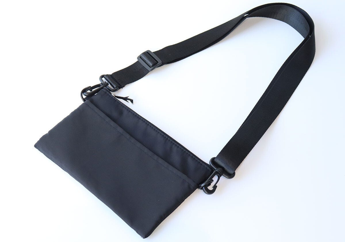 JTB完全監修　旅がもっと楽しくなる！オールシーズン使える3層バッグサコッシュ