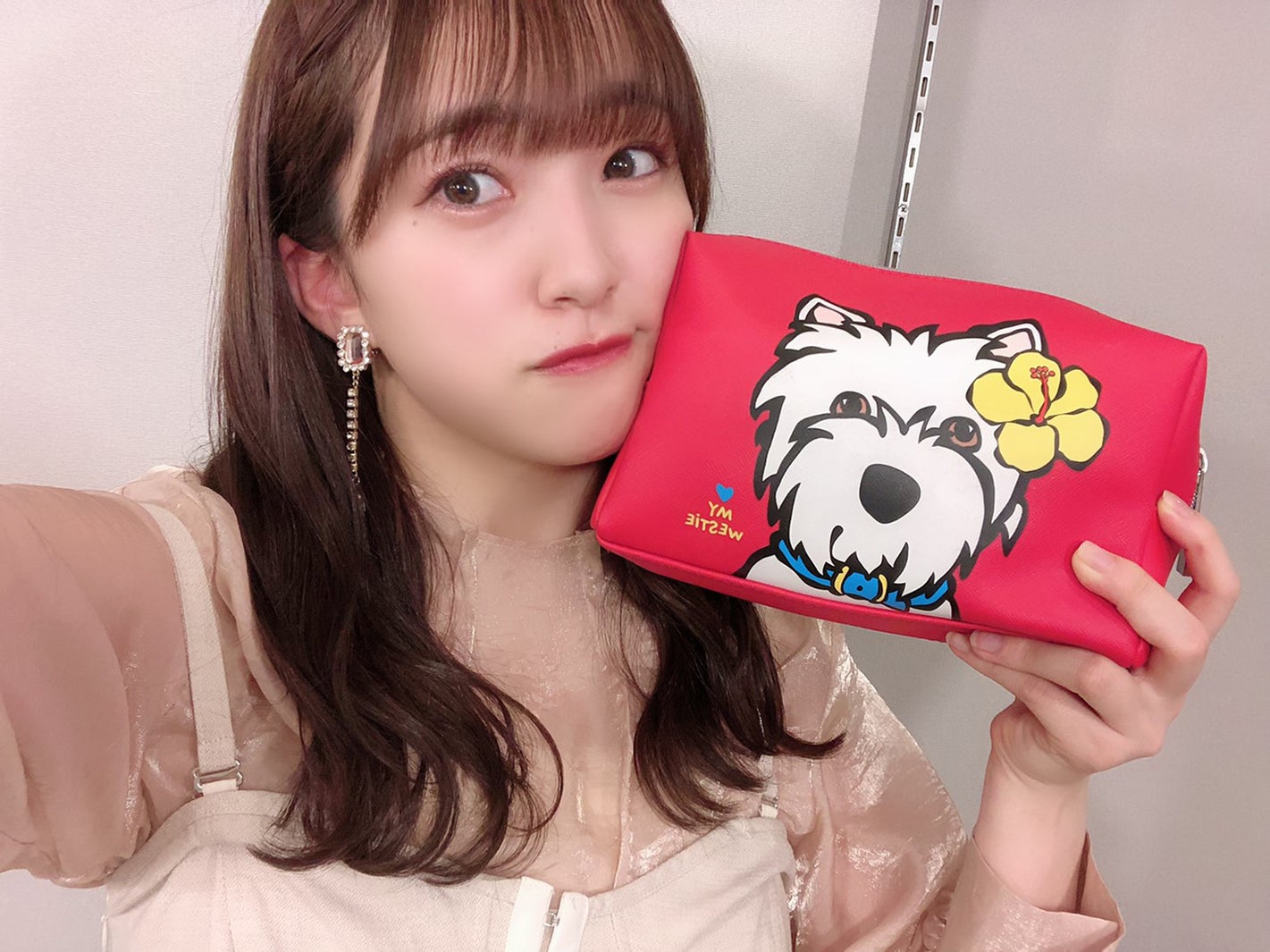 HKT48田島芽瑠メイク徹底解説 指原莉乃のおさがりコスメ・まっすぐ脚の秘訣＜「３－２」メイク連載＞