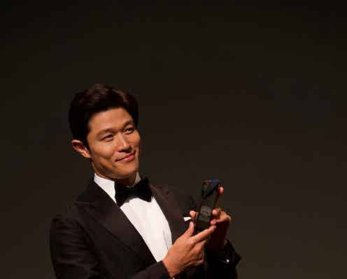 鈴木亮平「エゴイスト」でライジングスター・アジア賞受賞 宮沢氷魚からも祝福コメント