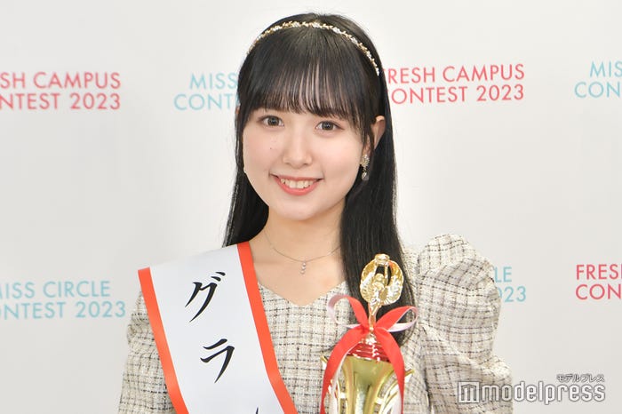 「FRESH CAMPUS CONTEST 2023」グランプリを受賞した辻村麻琴(C)モデルプレス