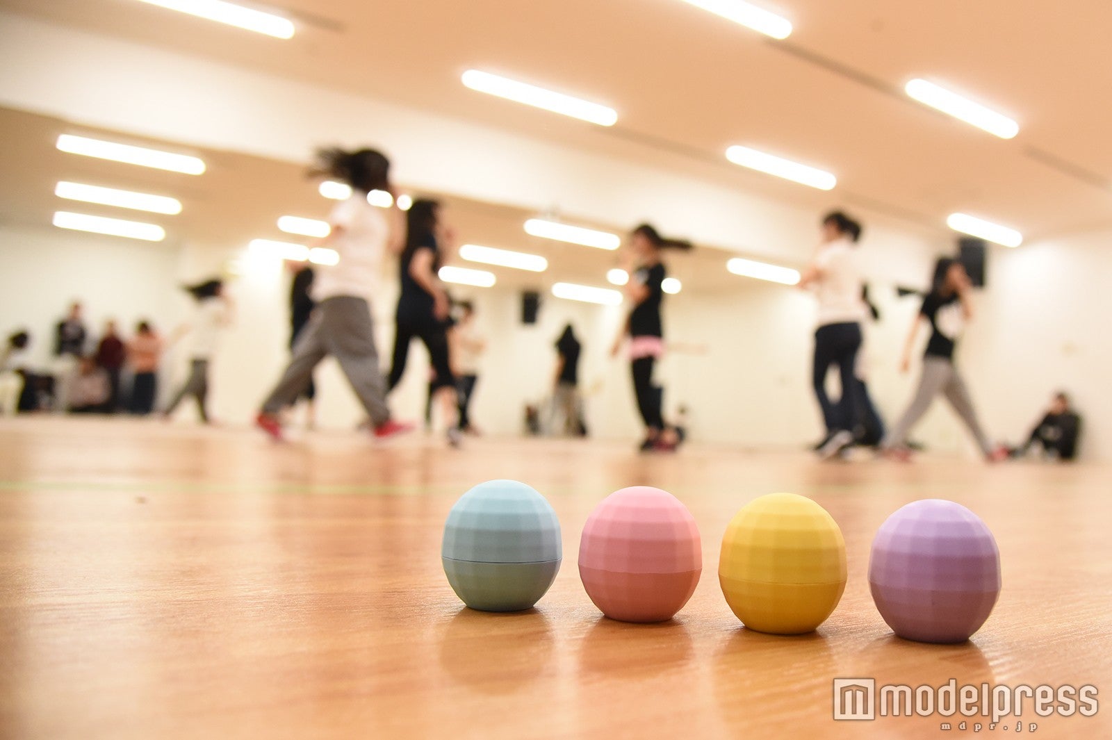 デオボール（C）モデルプレス