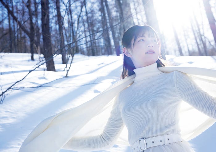 モーニング娘。北川莉央 写真集「Refreshing season」お気に入りカット冬/撮影:田畑竜三郎(ワニブックス刊)