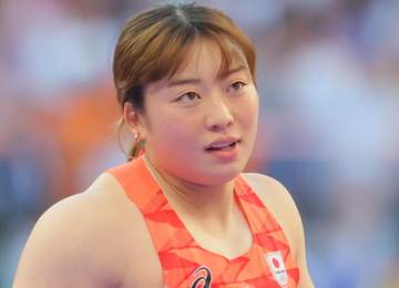 女子やり投げで悪夢 連覇狙った上田百寧が最終6投目の助走で足負傷 足引きずりながら投てきも・・・苦悶の表情で倒れこむ