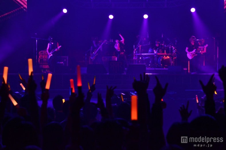 西川貴教「KAWAii!! MATSURi」で熱唱、大きな盛り上がりを見せる