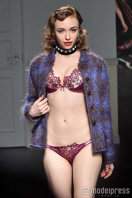 ショーの様子（C）モデルプレス