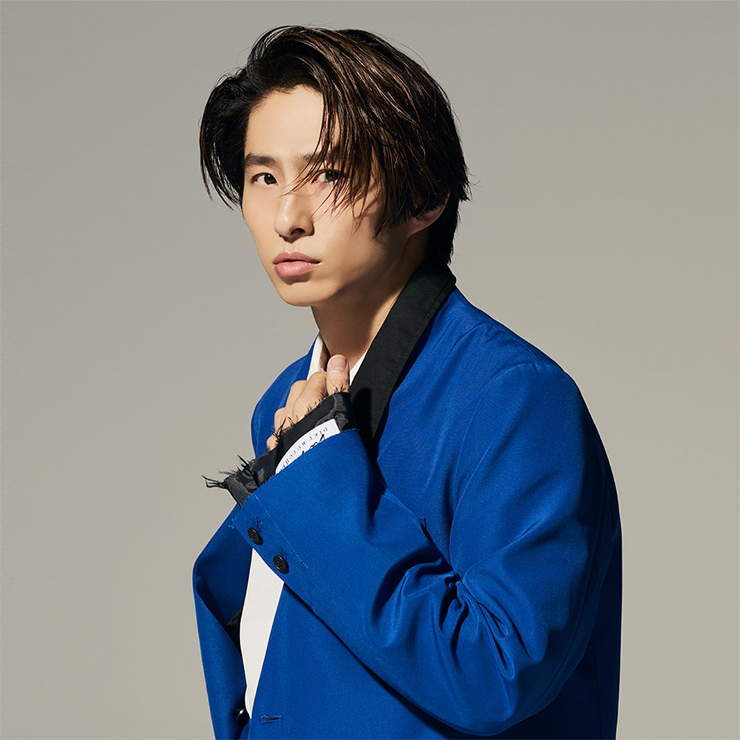 三宅健、写真集「THE iDOL」刊行決定 “虚像とリアルの狭間