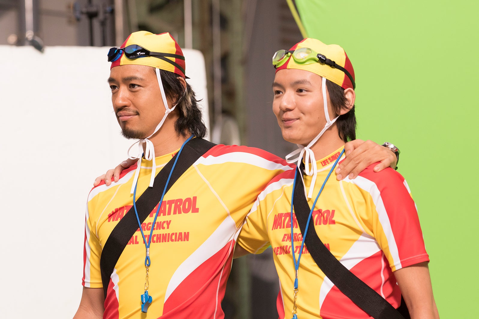 斎藤工、濱田龍臣／「はじめての夏バイト」篇メイキングカットより（提供写真）