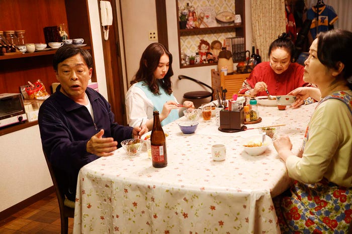 光石研、箭内夢菜ら「だが、情熱はある」第4話より(C)日本テレビ