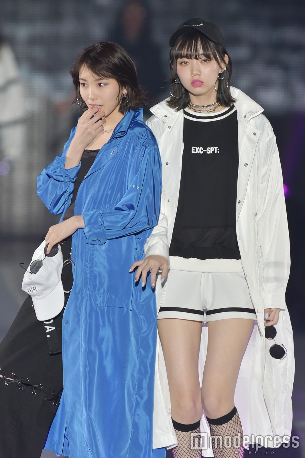 飯豊まりえ＆江野沢愛美 （C）モデルプレス