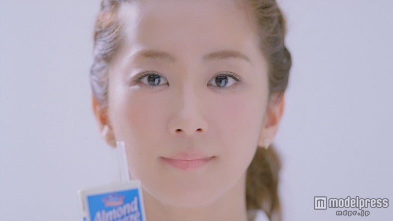 CM「アーモンドブリーズ」登場篇／CMカット