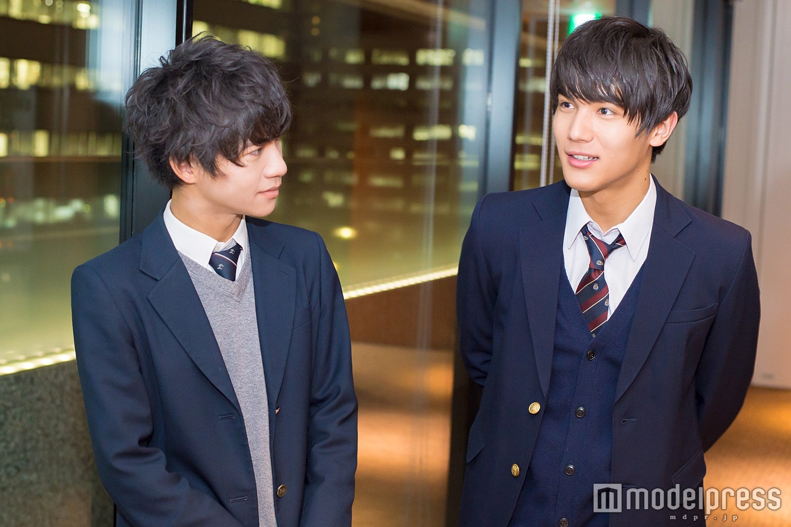 （左から）大岡拓海さん、中川大志さん （C）モデルプレス