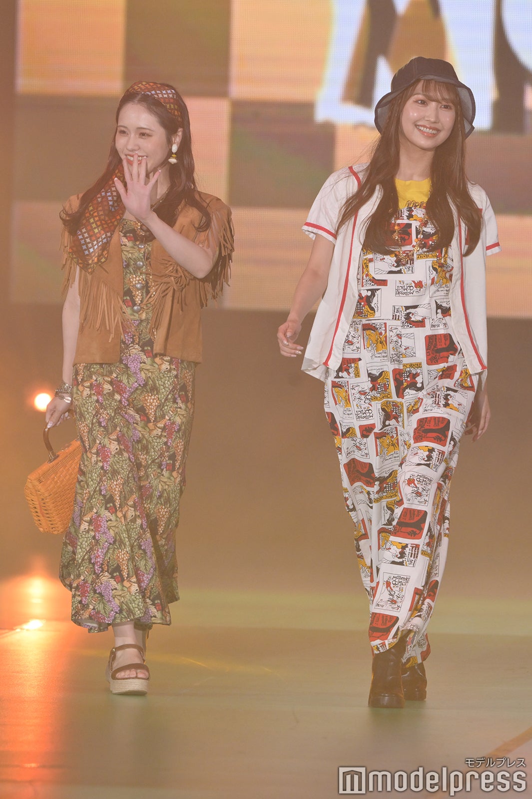 佐藤佳穂、野村実代（C）モデルプレス