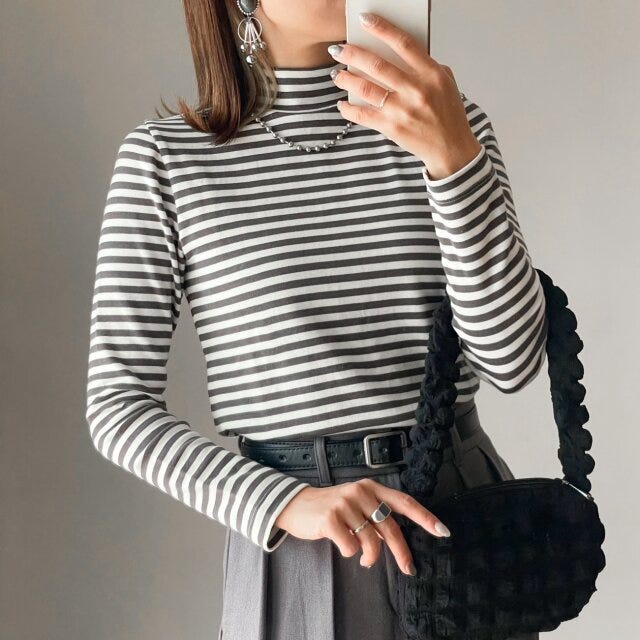 無印良品　ストレッチフライス編みハイネック長袖Ｔシャツ　着回し