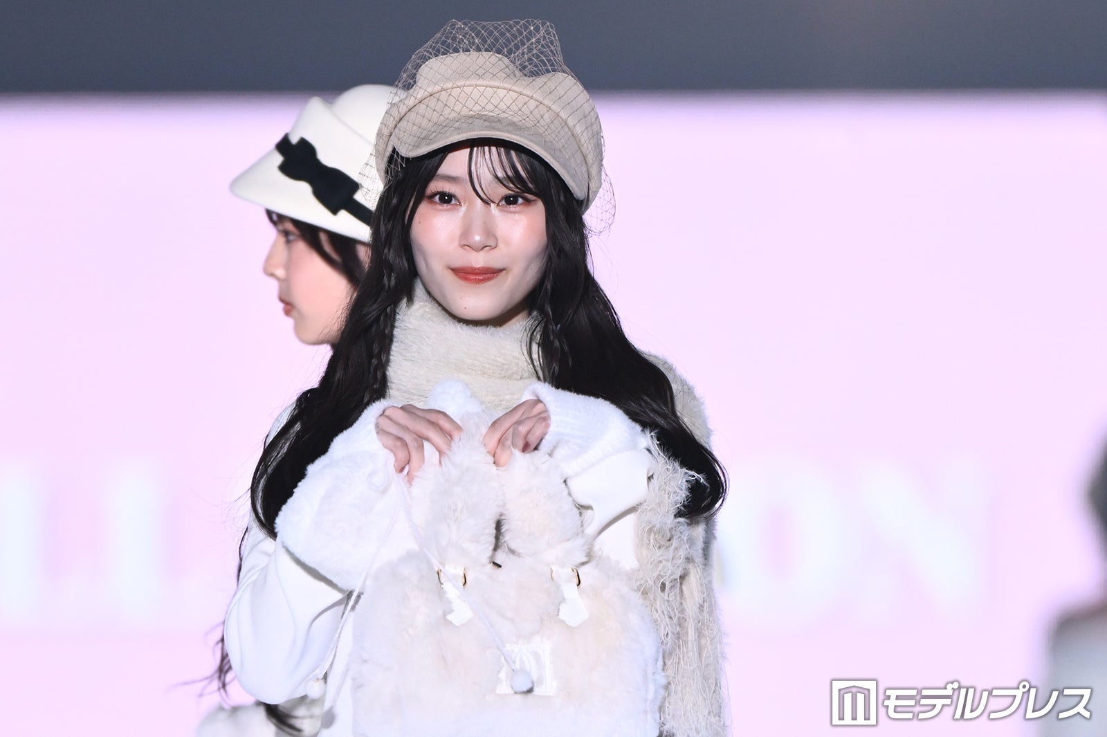 櫻坂46山下瞳月「TGC」初出演でファッションショーデビュー 甘さたっぷりミニスカスタイル 【TGC2026A/W】