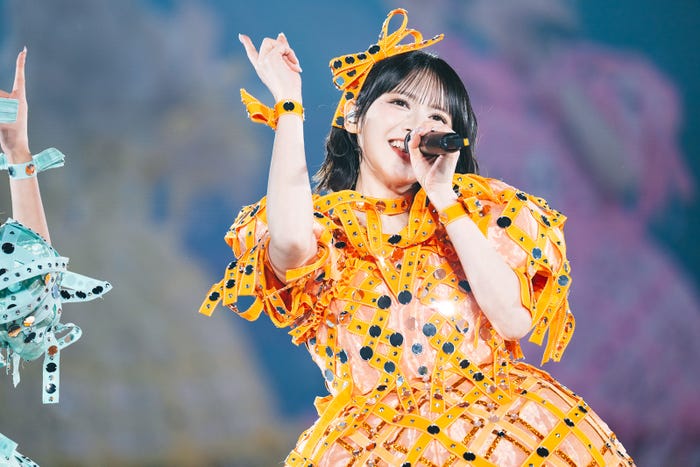 鎮西寿々歌/撮影:ヨシモリユウナ、森好弘、高田梓、ハタサトシ、後藤壮太郎、藤井拓(提供写真)