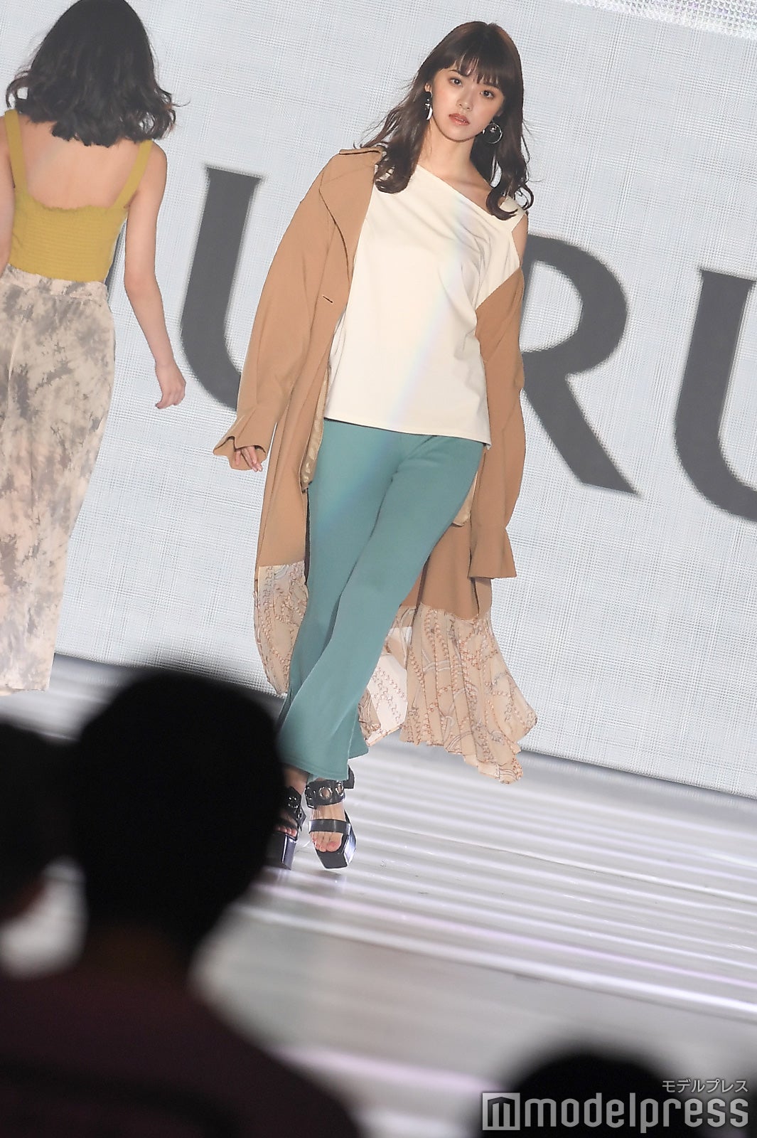 鈴木優華 （C）モデルプレス