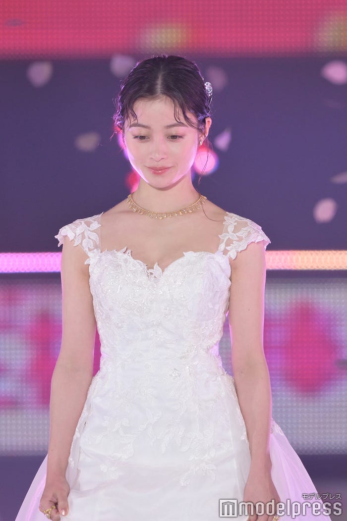 橋本環奈(C)モデルプレス