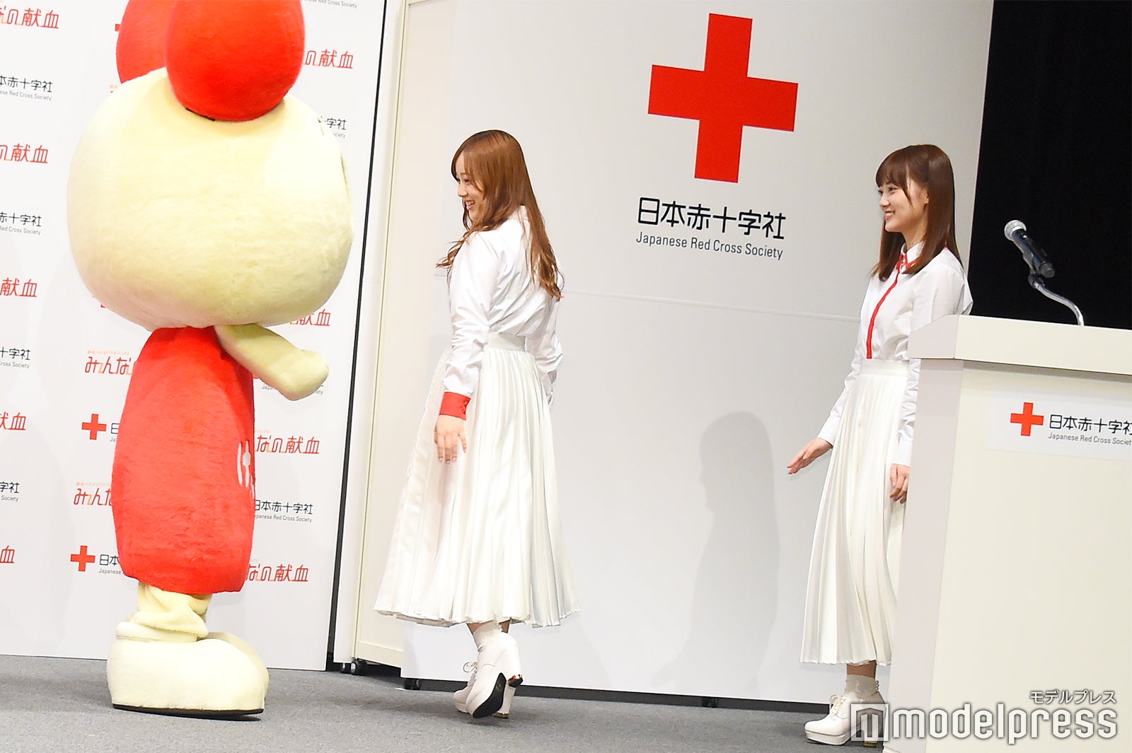 けんけつちゃん、乃木坂46をお出迎え