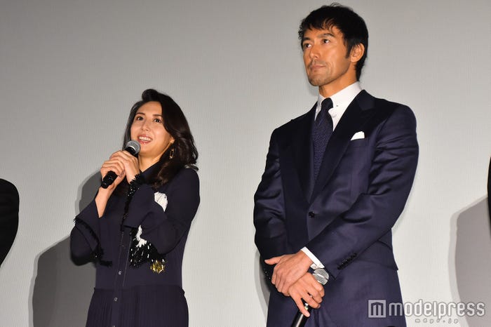 松嶋菜々子、阿部寛 (C)モデルプレス