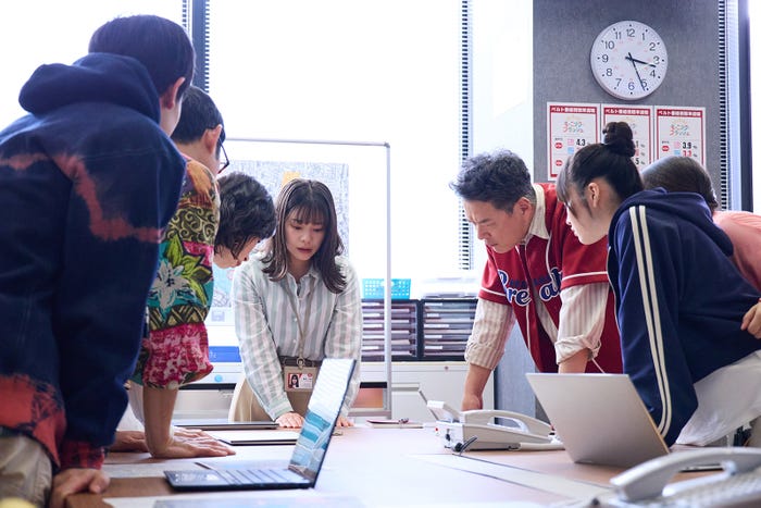 岸井ゆきの、田中哲司ら「恋は闇」第4話(C)日本テレビ