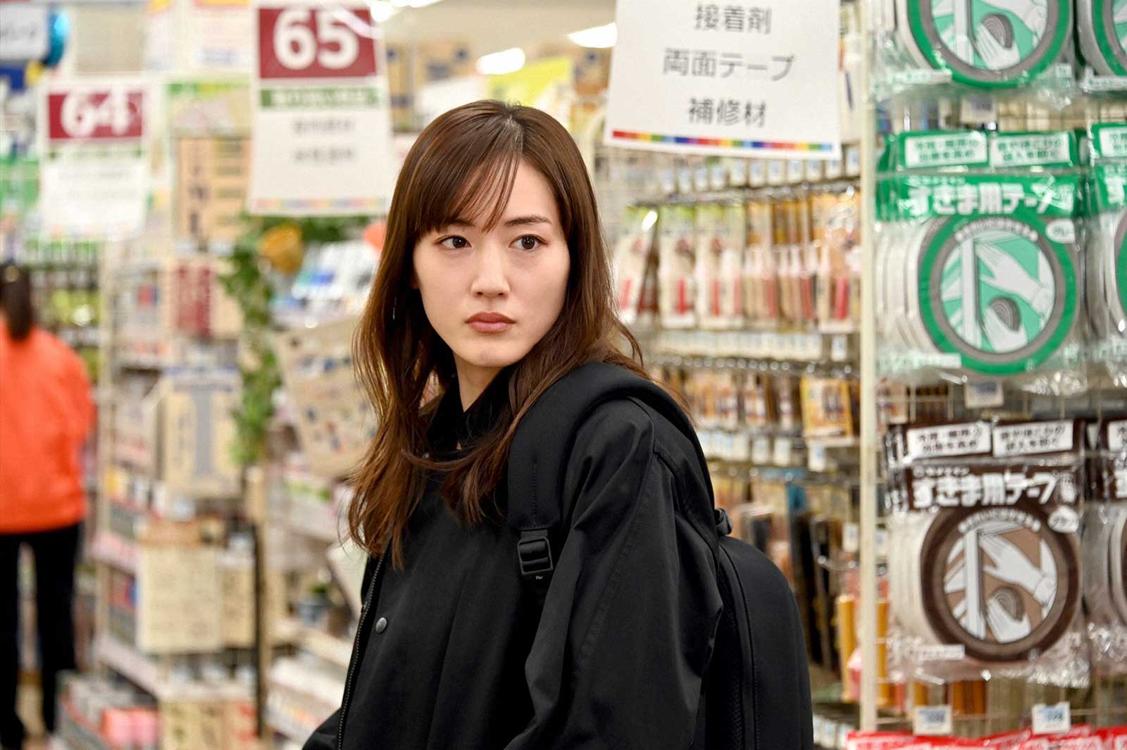 綾瀬はるか「天国と地獄 ～サイコな2人～」第6話より（C）TBS