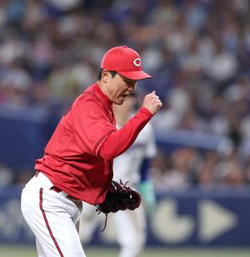 広島が逆転勝ちでカード勝ち越し 3位DeNAとのゲーム差4に接近 栗林が約2カ月ぶり6勝目 辰見が代走シーズン最多盗塁記録に並ぶ