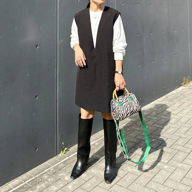 黒ジャンスカコーデ 季節の変わり目におすすめの黒ジャンスカコーデ