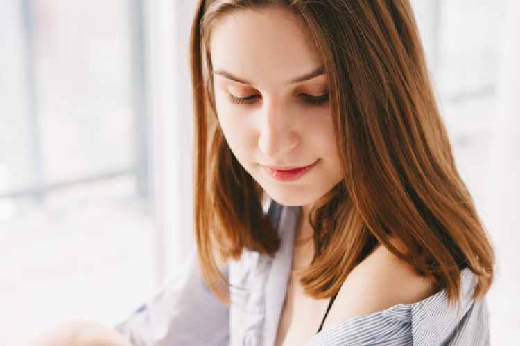 お肌の休息時間！週末はノーメイクでお肌の休日を取り入れ復活させる方法