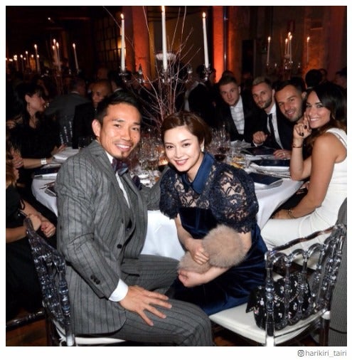 平愛梨、夫・長友佑都選手とパーティーへ　2ショット&夫婦愛エピソードに「こっちまで幸せになる」「理想」の声