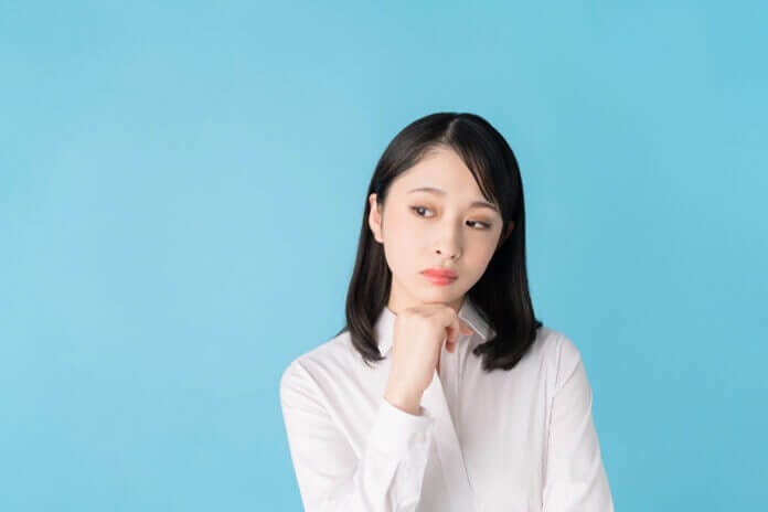 知らないふりをする