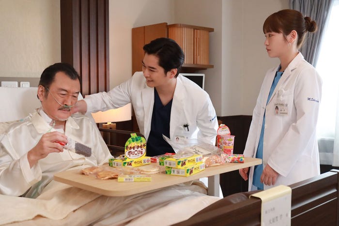 吉田鋼太郎、千葉雄大、川栄李奈(C)日本テレビ