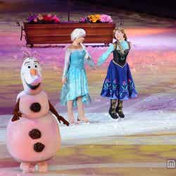 「アナと雪の女王」オラフ、エルサ、アナ（C）Disney