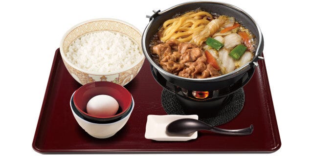 すき家　牛すき鍋定食（たまご1個）