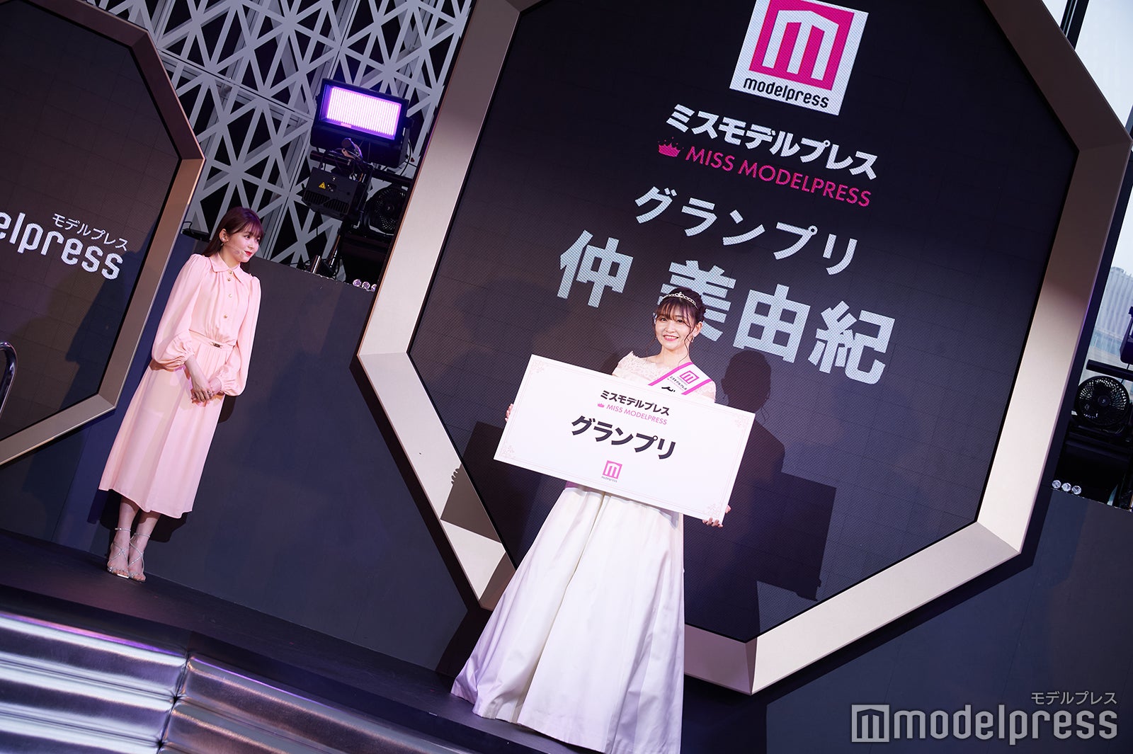 久間田琳加、仲美由紀さん（C）モデルプレス