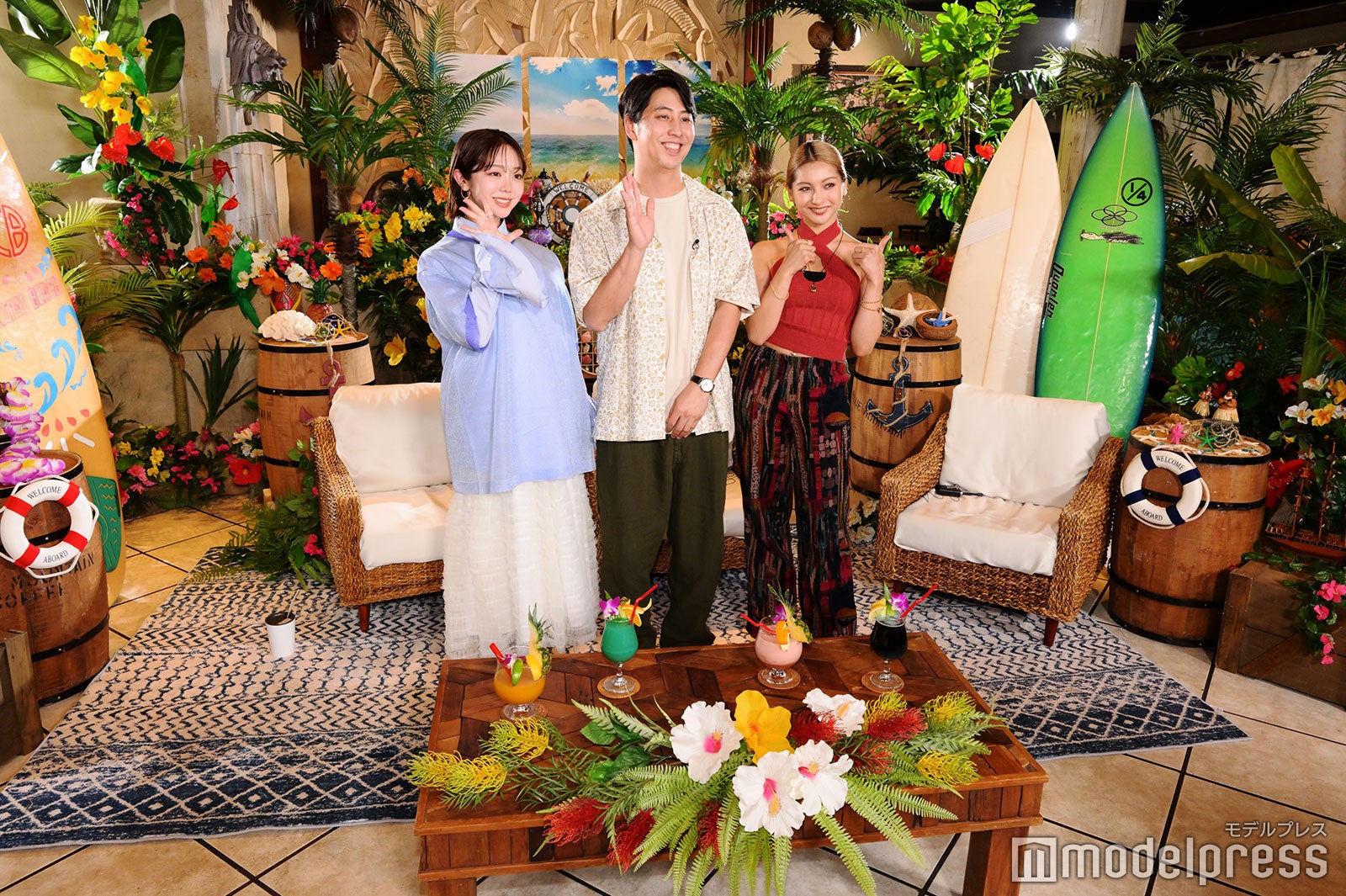 峯岸みなみ、屋敷裕（ニューヨーク）、ゆきぽよ（C）モデルプレス