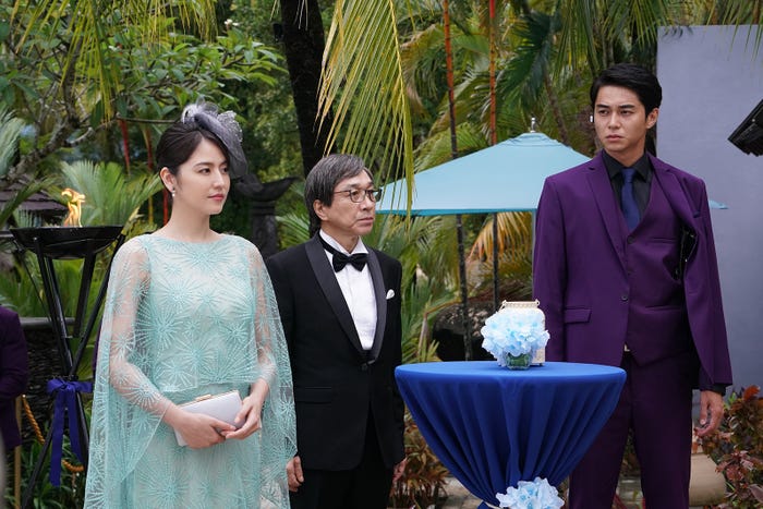 長澤まさみ、小日向文世、東出昌大(C)2020「コンフィデンスマンJP」製作委員会