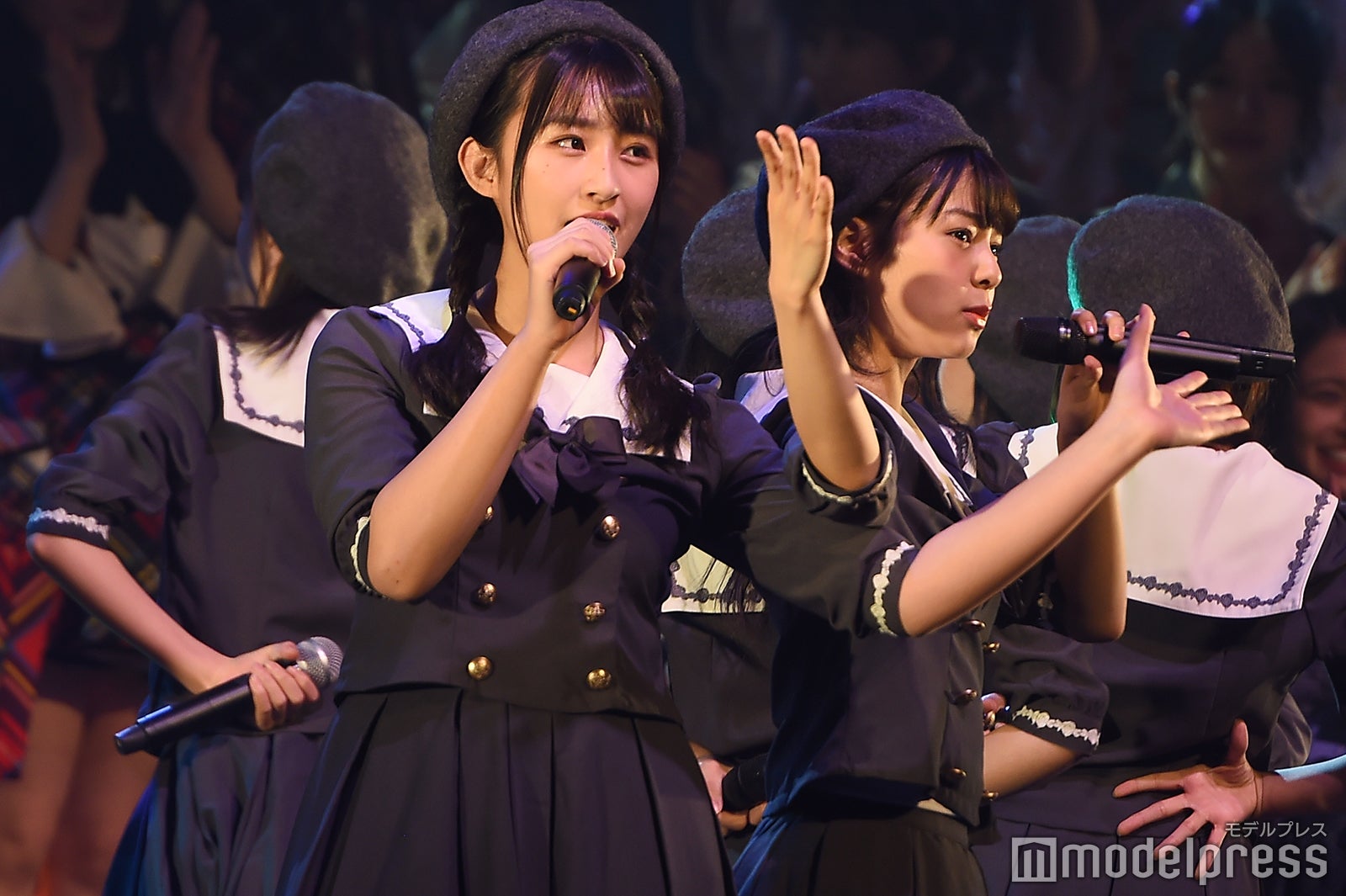 松本日向、本間日陽「AKB48グループリクエストアワー セットリストベスト100 2019」 （C）モデルプレス