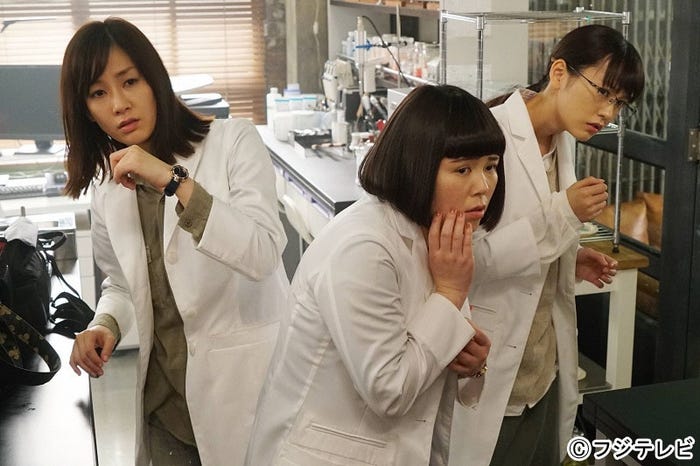 水川あさみ、ブルゾンちえみ、桐谷美玲/『人は見た目が100パーセント』第3話より(画像提供:フジテレビ)