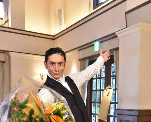 伊勢谷友介、波瑠へ「好きっす!」 髪型への本音も?「サバイバル・ウェディング」クランクアップ