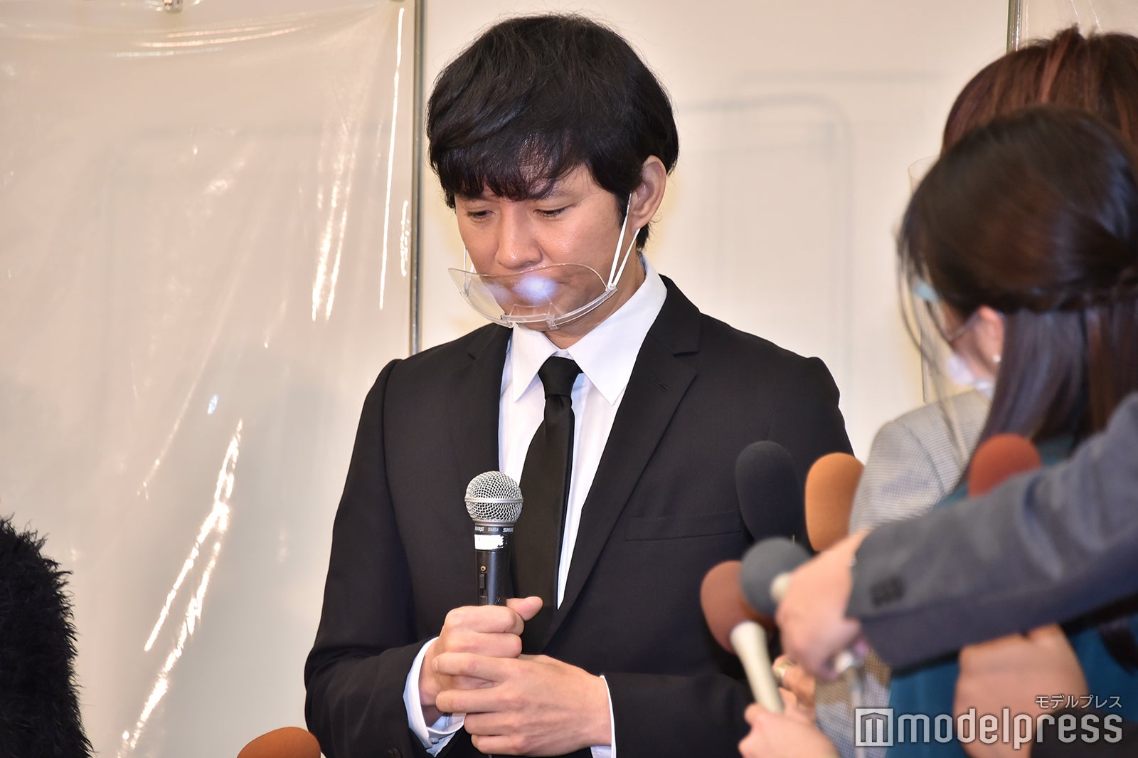 渡部建謝罪会見 （C）モデルプレス