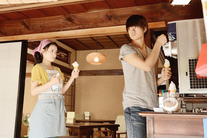 葵わかな、佐野勇斗(C)2018映画「青夏」製作委員会