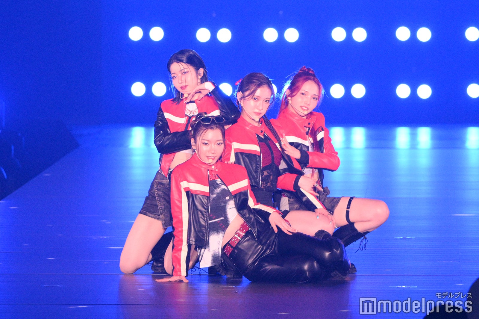 IS:SUE（C）モデルプレス