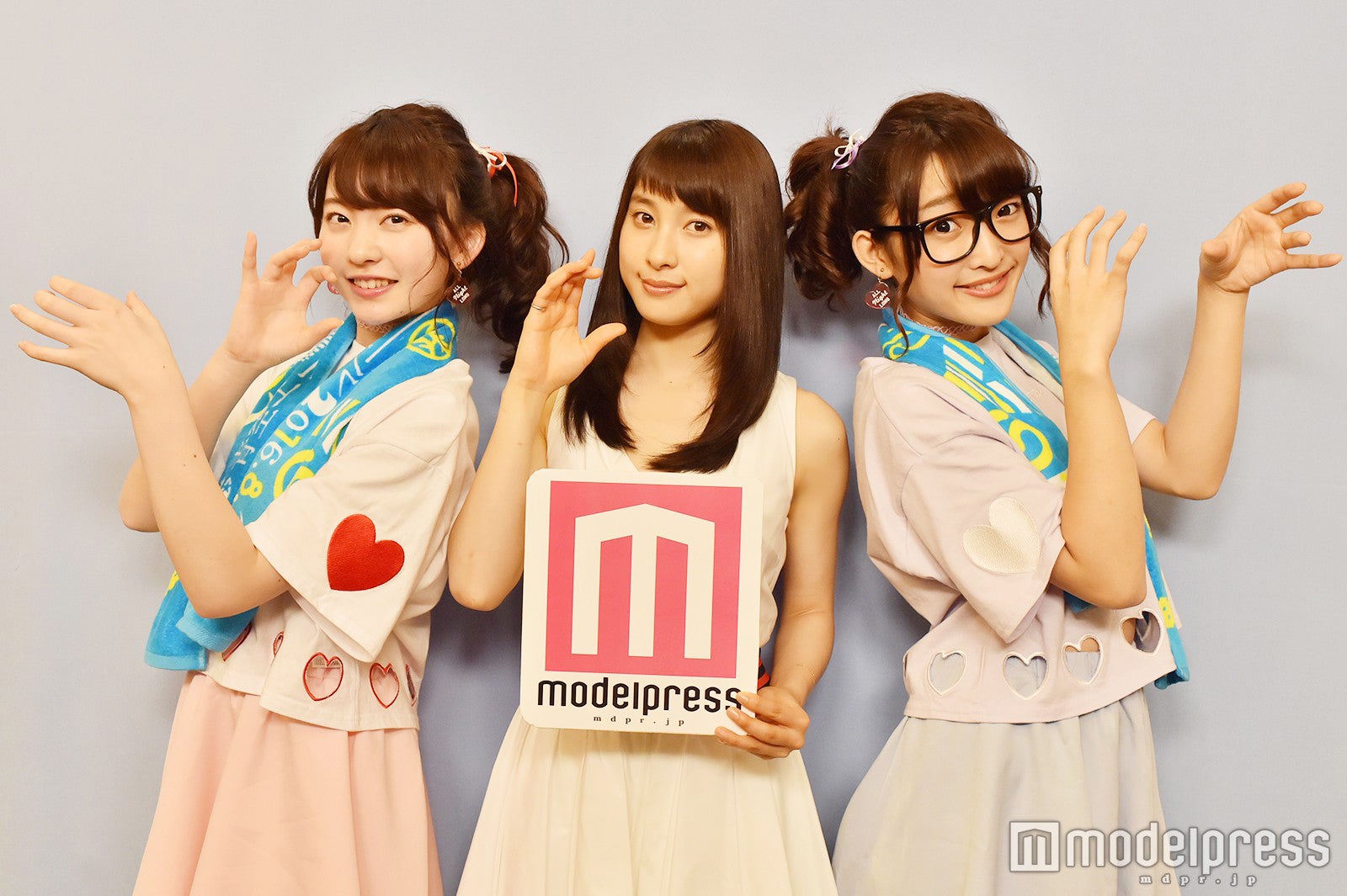 土屋さんが“トランペットポーズ”でラストを飾ります！念入りチェックで完璧な振り付け披露／土屋太鳳 with まこみな（C）モデルプレス